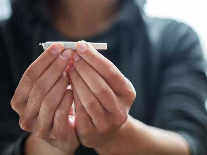 مكافحة الإدمان تكشف رقم صادم عن نسبة الإناث المتعاطين.. فيديو