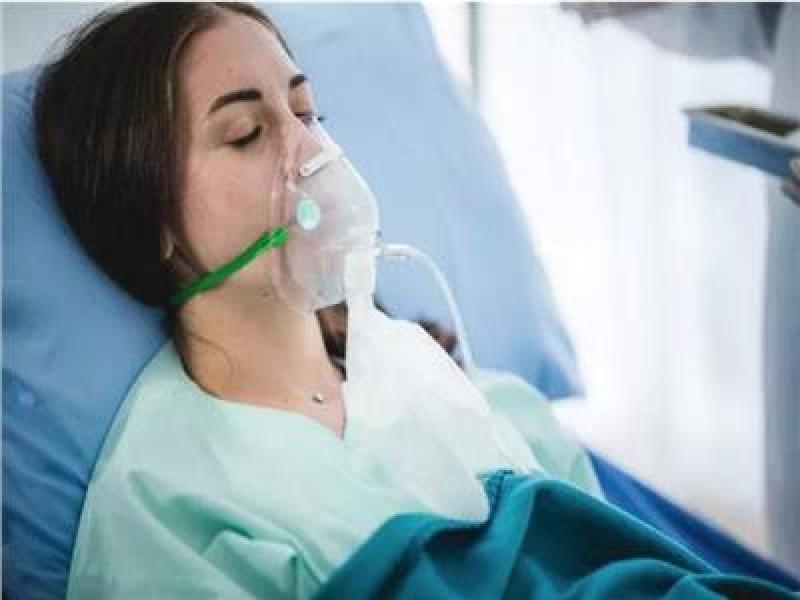 صورة أرشيفية لفتاة داخل العمليات