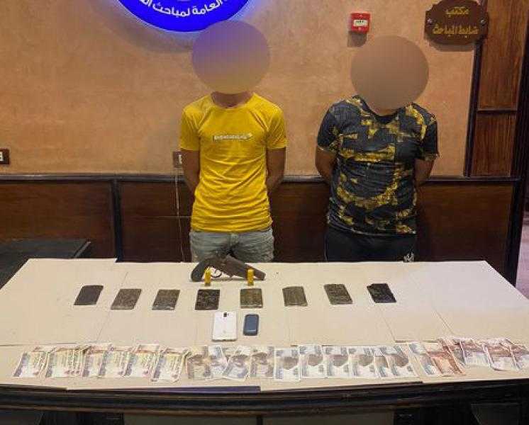 ضبط شخصين بحوزتهم أسلحة نارية ومخدرات بالمطرية
