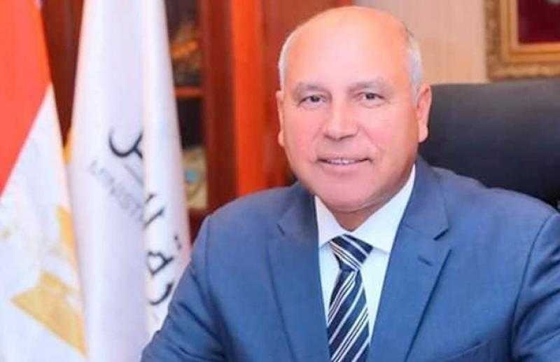 كامل الوزير يشعل مواقع التواصل الاجتماعي بمزاحه مع جمهور الأهلي..فيديو
