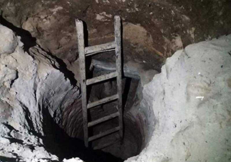 بعد 24 ساعة.. إنقاذ عامل انهالت عليه حفرة أثناء التنقيب عن الآثار