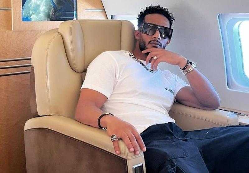 ناقد فني يفتح النار على محمد رمضان: «رشدي أباظة كان بياكل على الأرض رغم إنه باشا»