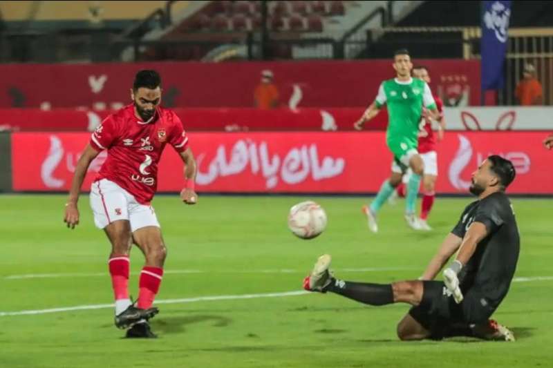 الأهلي ضد إيسترن كومباني