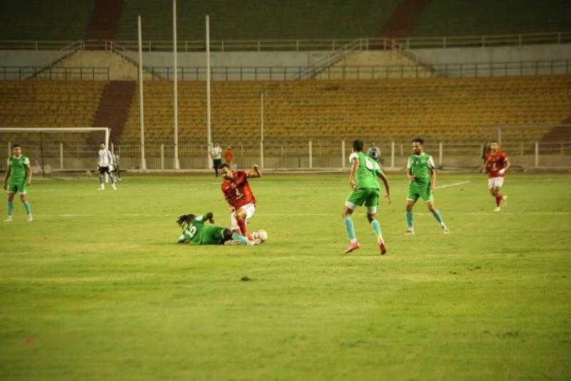 الأهلي يقدم هدية جديدة لـ الزمالك ويتعادل أمام إيسترن كومباني