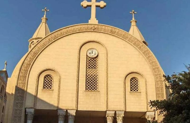 تفاصيل إخلاء كنيسة القديسين بالإسكندرية من المصلين «فيديو»