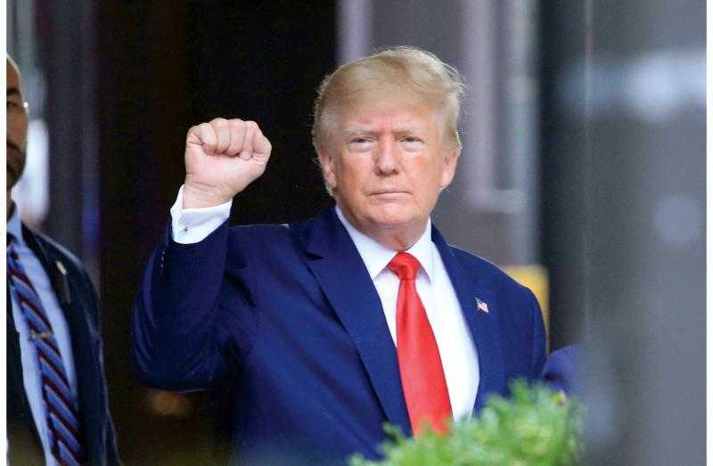 الأزمة تتصاعد.. وثيقة مهمة تكشف سبب تفتيش منزل ترامب