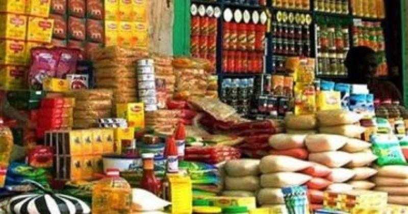 شرطة التموين تضبط 143 طن أغذية حجبها التجار عن المواطنين