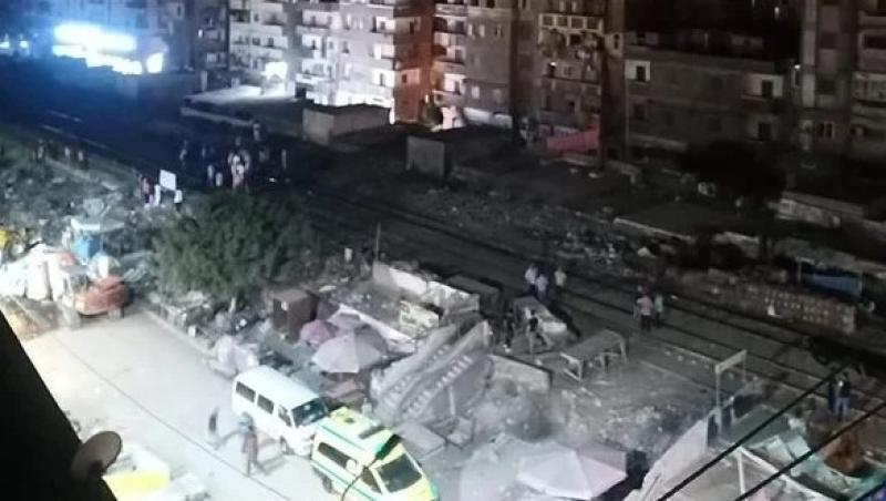 «حادث بشع يهز الإسكندرية».. قطار يدهس شاب مقيد بالجنازير والأقفال أسفل عجلاته بأبو قير