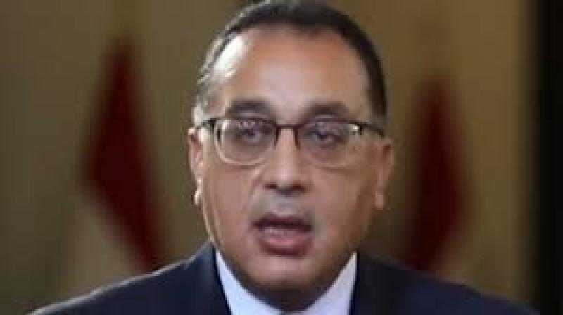 ماذا فعل «مدبولي» بقافلة طبية خلال جولة تفقدية بالبحيرة «فيديو»