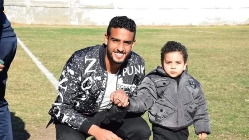 «من أجل ابني المريض».. حارس الزرقا يعتزل كرة القدم بسبب رئيس النادي