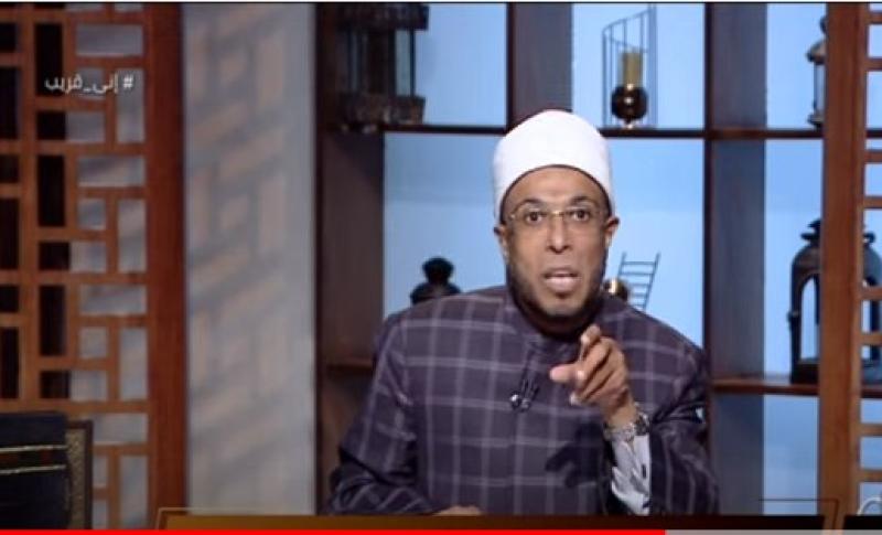 سيدة تصدم أزهريا على الهواء: «الحقني مسألة حياة أو موت» - فيديو