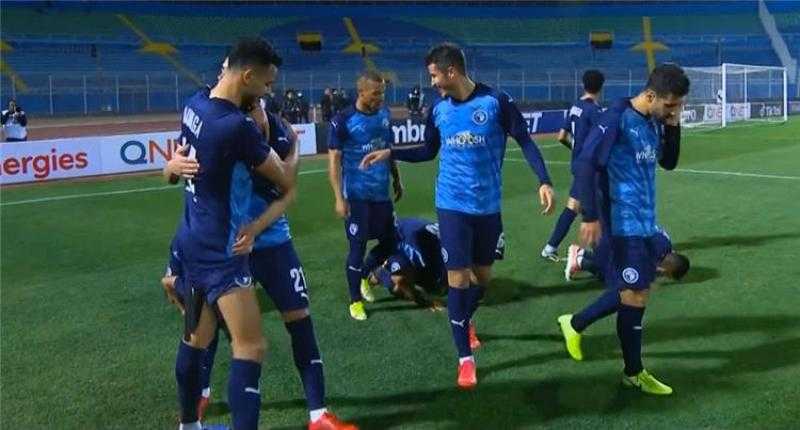«لاكاي» يقود هجوم بيراميدز أمام سموحة