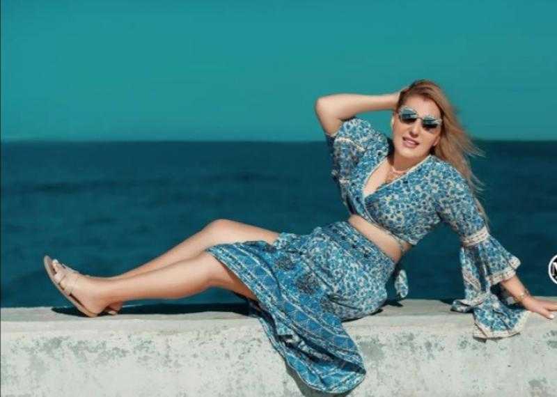 «إيه اللي يمنع» حقيقة زواج نادية الجندي في عمر الـ 68.. الفنانة تُفجر مفاجأة