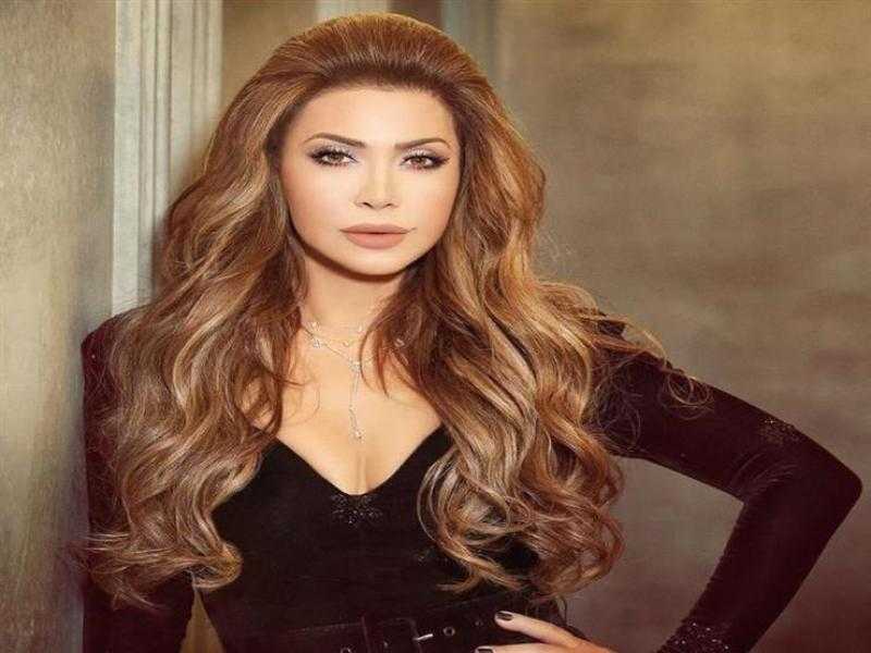 مفاجأة.. هكذا ردت نوال الزغبي على منتقدي غنائها في «كباريه»
