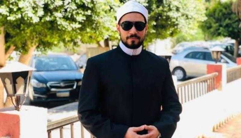 خطأ طبي وجهاز إعاشة.. عبدالله رشدي يتهم مستشفى بالتجمع بالتسبب في وفاة زوجته
