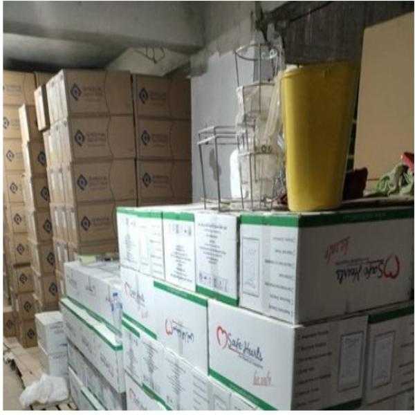 ضبط كميات كبيرة من المستلزمات الطبية مجهولة المصدر داخل مخزن بالقاهرة