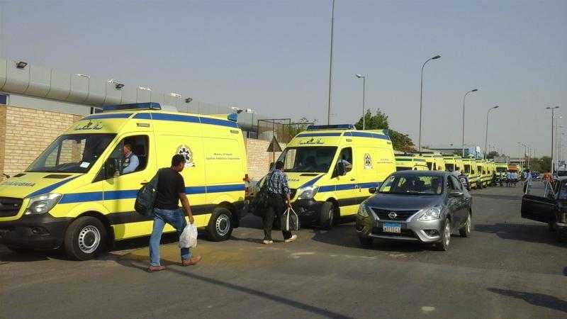 بالأسماء.. إصابة 3 أشخاص فى حادث تصادم سيارة بتوك توك بكفر الشيخ