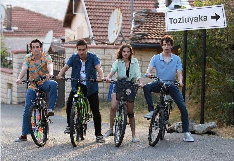 مسلسل الياقة المغبرة الحلقة 9 مترجمة HD