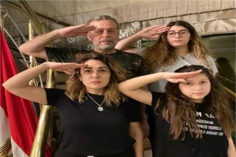 شريف منير وعائلته
