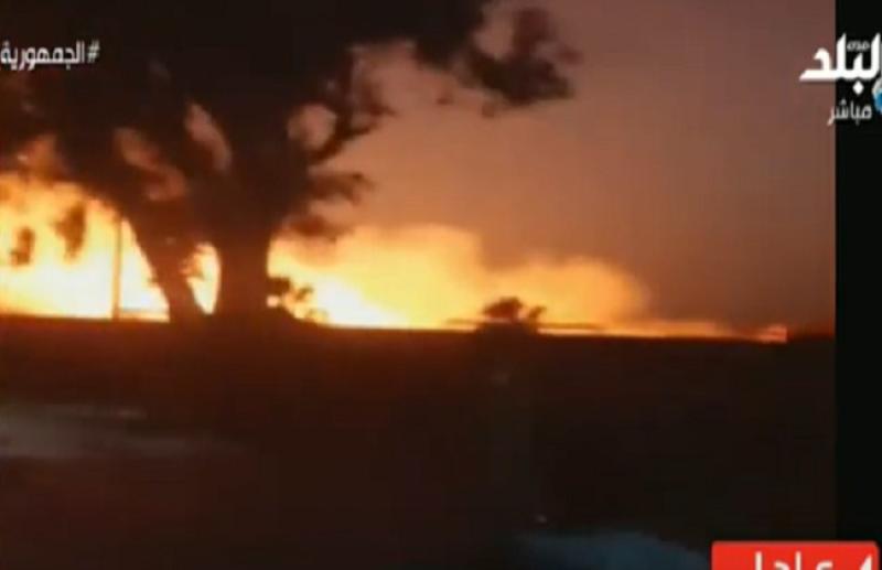 أحمد موسى يعرض مشاهد اندلاع حريق ضخم بمنطقة أبو النمرس «فيديو»