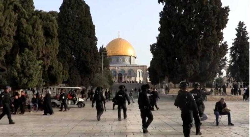 إصابة فلسطينيين إثر رشق المستوطنين سياراتهم بالحجارة جنوب نابلس