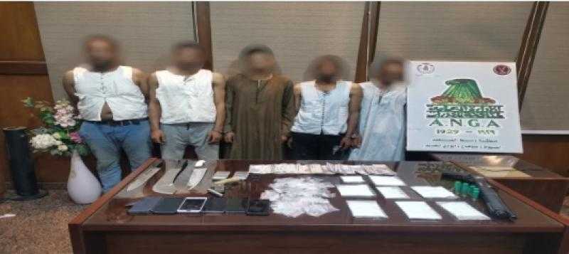 حبس 6 أفراد لحيازتهم مواد مخدرة بـ 2 مليون جنيه في سوهاج