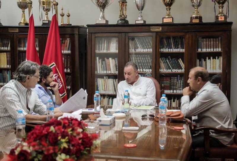 «لإعادة ترتيب الأمور».. اجتماعات مكثفة للخطيب مع لجنة التخطيط