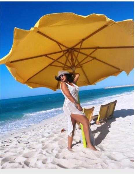 بإطلالة مثيرة.. رانيا يوسف تشارك جمهورها بمجموعة صور عبر إنستجرام