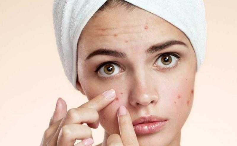 أخيرًا.. أسهل طريقة للتخلص من أكثر شيء مزعج لأي فتاة