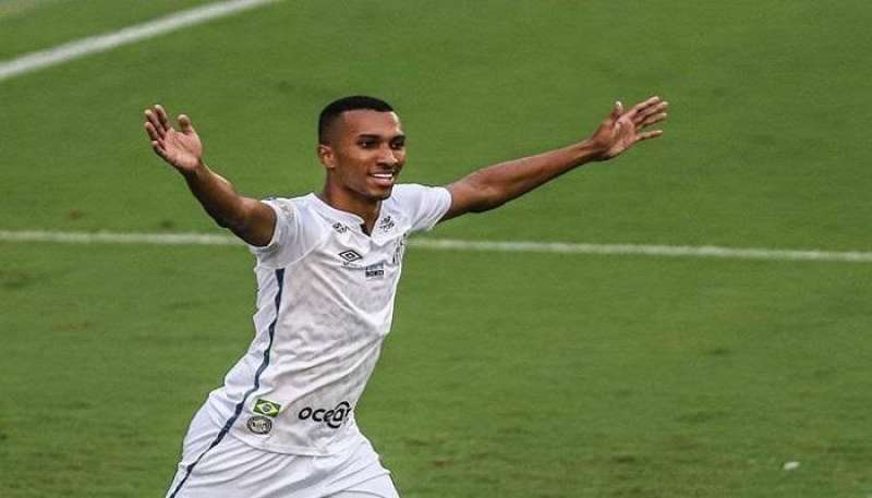 لوكاس براجا 