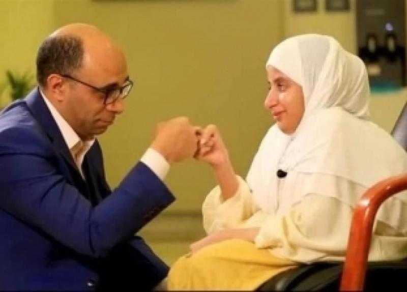 بعد جراحة نادرة.. طبيب الفتاة الإماراتية يعلق بتصريح يحبس الأنفاس عن العملية «فيديو»