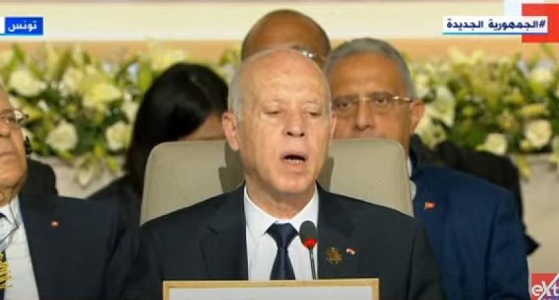 الرئيس التونسي: «من تهيب صعود الجبال عاش أبد الدهر بين الحفر» - فيديو