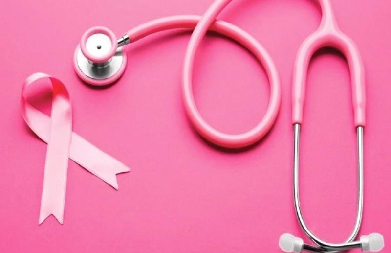 هل مزيلات العرق تسبب مرض سرطان الثدي؟.. أستاذ أمراض جلدية «فيديو»