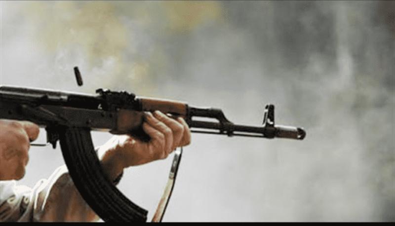 شاب يقتل والده برصاصتين خطأ في أكتوبر