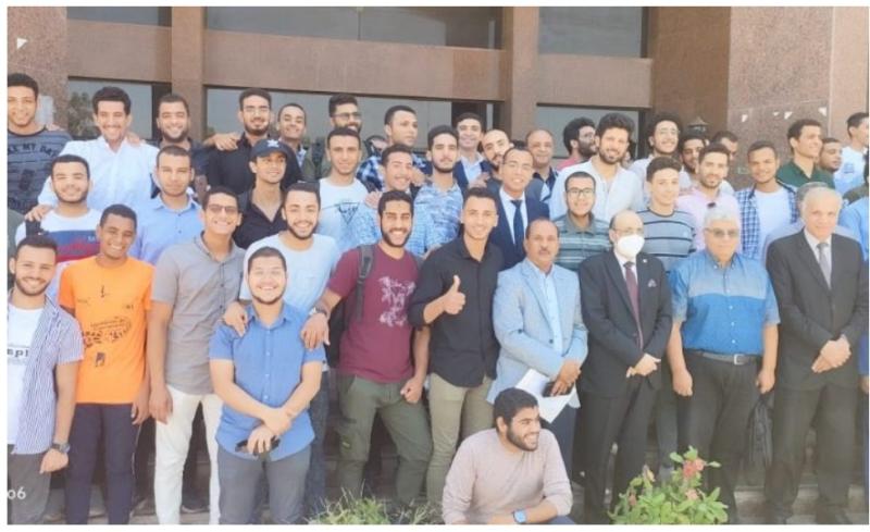 البرنامج الصيفي لتدريب شباب الجامعات