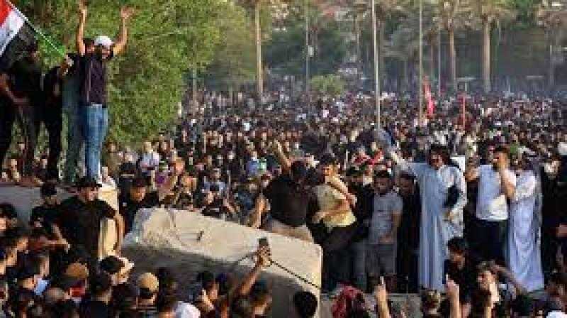 12 قتيلاً بين المتظاهرين في المنطقة الخضراء وسط بغداد