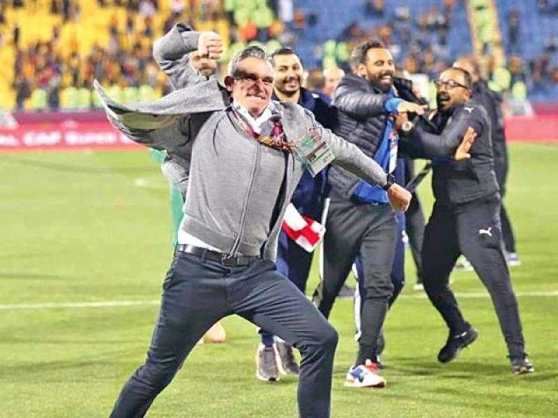 مدرب الزمالك السابق يتغزل في نجم الأهلي