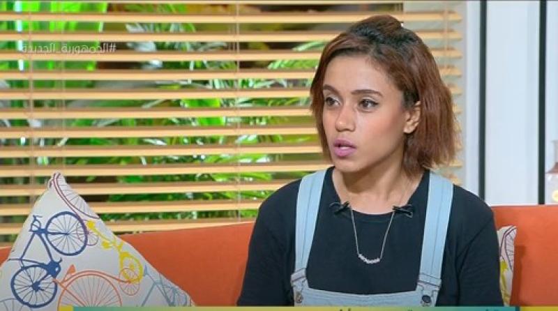 أشهر سبّاكة بإمبابة تروي مواقف مؤثرة لها أثناء العمل.. فيديو