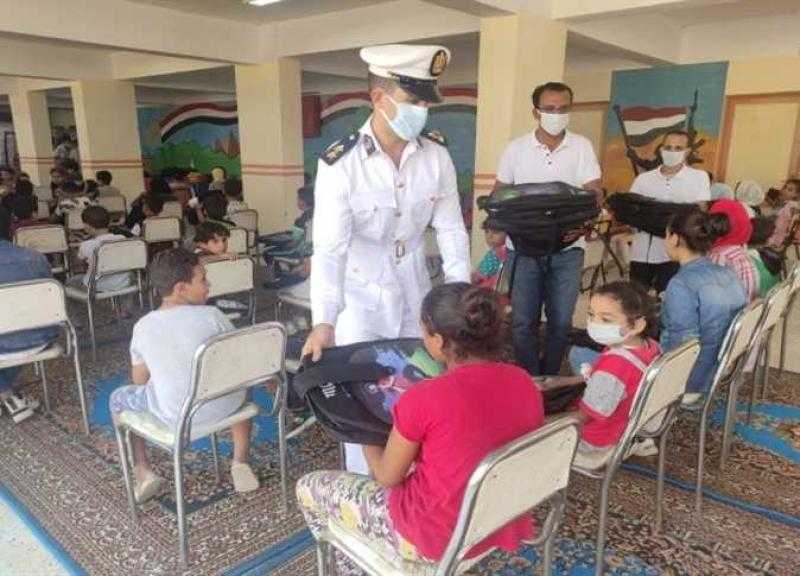 حياة كريمة.. الداخلية توجه قوافل إنسانية وطبية إلى البحيرة والإسماعيلية