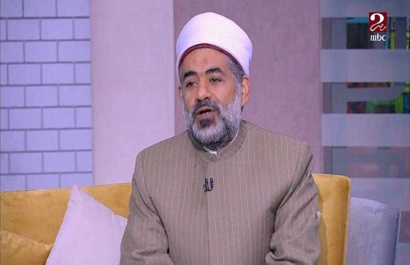 أمين الفتوى معاتبا الرجال: هل من الرجولة إننا منقولش كلمة شكرا؟ «فيديو»