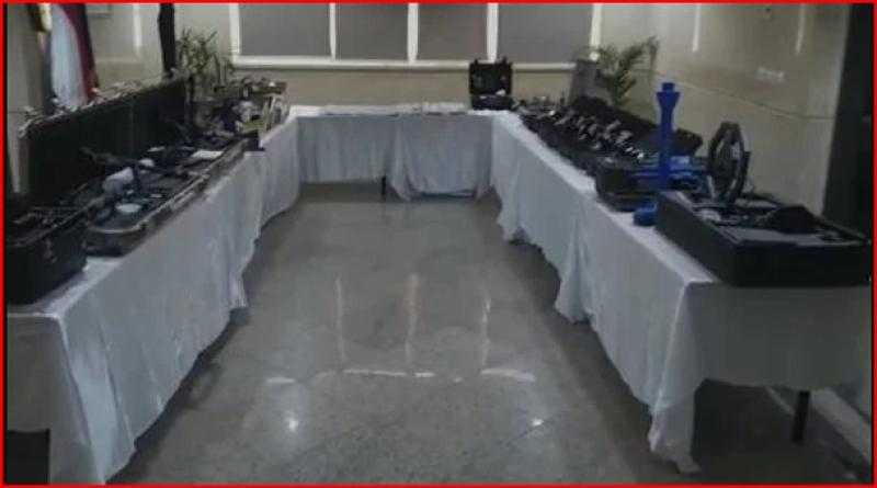 ضبط 25 جهازا للكشف عن الآثار والذهب بحوزة متهم بالجيزة