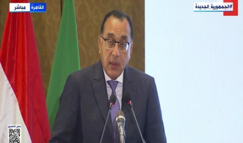 رئيس الوزراء يستعرض أبرز المشروعات لدعم البنية الأساسية بإفريقيا