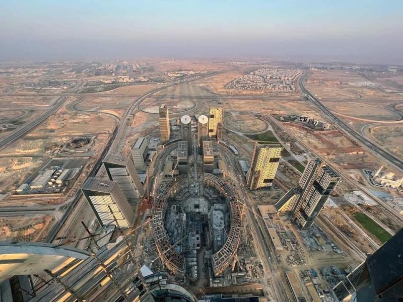  أعلى قمة بالبرج الأيقوني