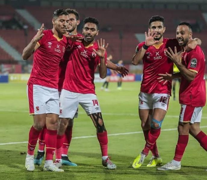 مفاجأة.. رحيل 4 لاعبين عن الأهلي