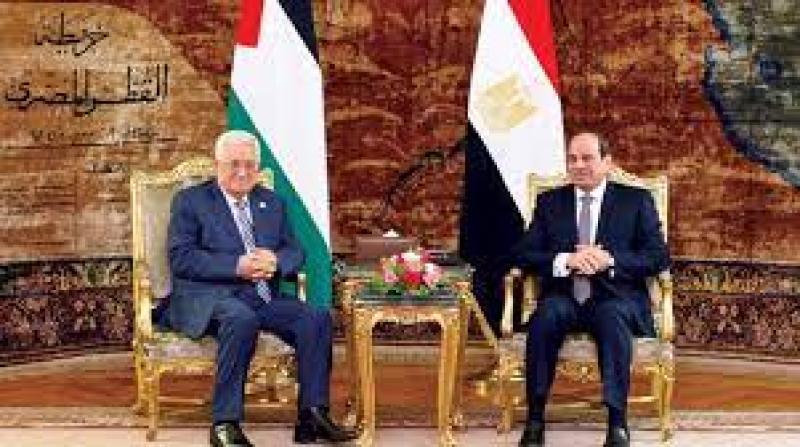 الرئيس المصري مع نظيره الفلسطيني
