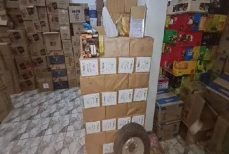 ضبط مخزن بداخله 101 ألف علبة سجائر ومعسل مهربين جمركيا ببني سويف