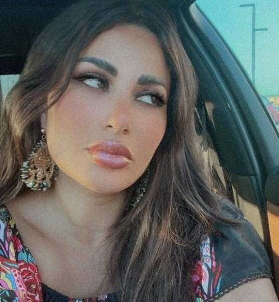 طليقة فنان شهير تثير الجدل على السوشيال ميديا والسبب «صورة»