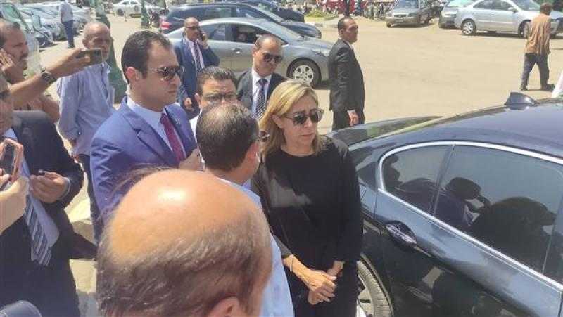 وزيرة الثقافة في جنازة المخرج علي عبد الخالق
