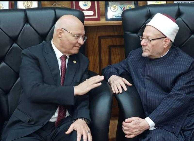 المفتي ورئيس جامعة بنها يوقعان بروتوكول تعاون لمواجهة الفكر المتطرف