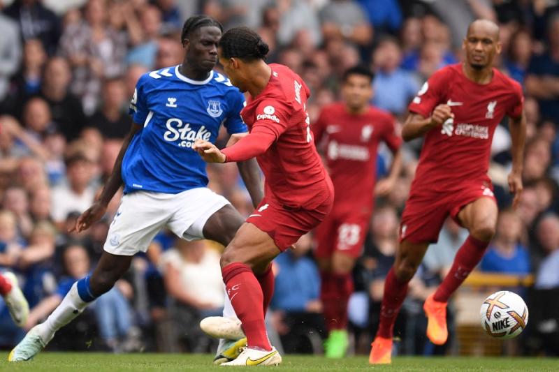 ليفربول وإيفرتون